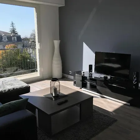 Superbe Proche Bordeaux Pied Du Tram Lormont
